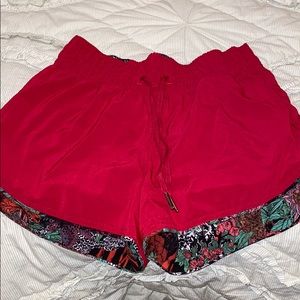 Reversible Lululemon Shorts Size 4!